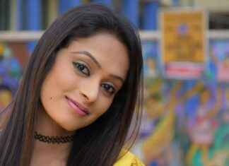 Chika Fujiwara’s Genius Moves: The Secret to Her Unstoppable Charm Chika Fujiwara’s Genius Moves: The Secret to Her Unstoppable Charm