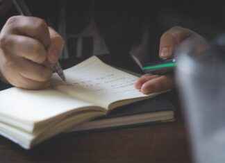 How Misa’s Love for Light Sealed Her Fate in Death Note How Misa’s Love for Light Sealed Her Fate in Death Note