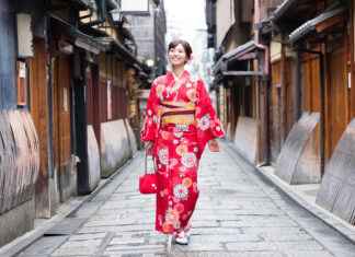 The Kimono Renaissance: How This Iconic Garment is Ruling 2025’s Fashion Scene kimono, kimono dress, kimono robe, kimonos, japanese kimono, kimono party