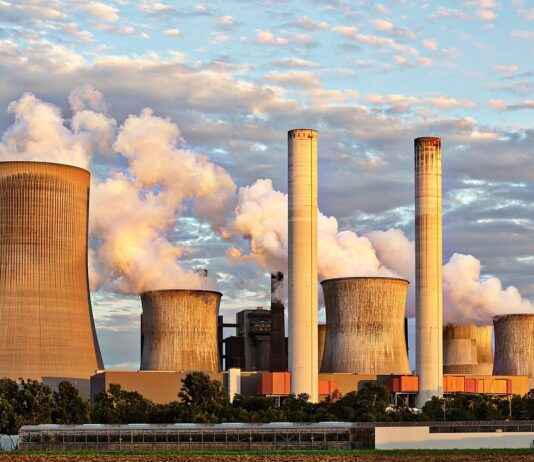 King’s Power vs. His Insecurity: How The Seven Deadly Sins Makes His Character Complex King’s Power vs. His Insecurity: How The Seven Deadly Sins Makes His Character Complex