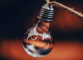 Senku’s Scientific Genius: How He’s Rebuilding the World in Dr. Stone Senku’s Scientific Genius: How He’s Rebuilding the World in Dr. Stone