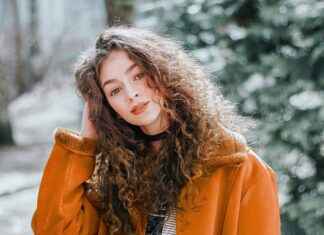 The True Strength of Riza Hawkeye: Why She’s More Than Just a Sniper The True Strength of Riza Hawkeye: Why She’s More Than Just a Sniper